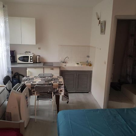 studio pour 3 personnes au calme dans villa Nice Extérieur photo