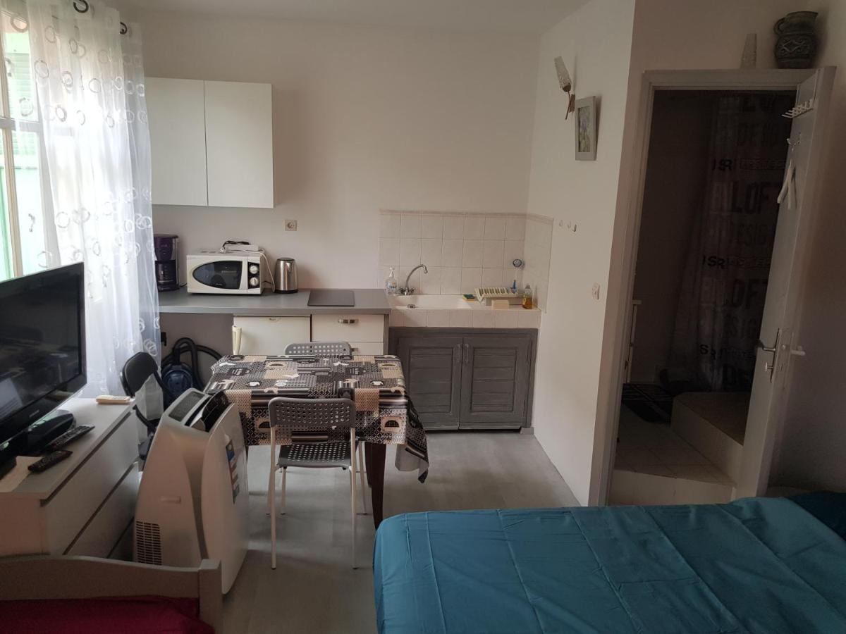 studio pour 3 personnes au calme dans villa Nice Extérieur photo
