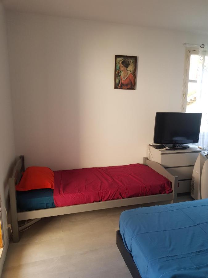 studio pour 3 personnes au calme dans villa Nice Extérieur photo
